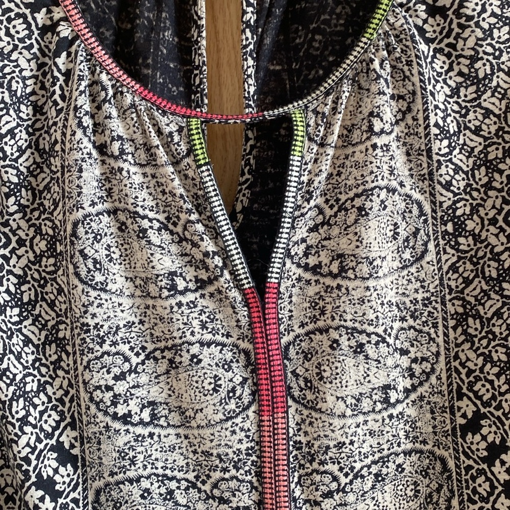 Plus size Lucky Brand tank - Picture 2 of 4